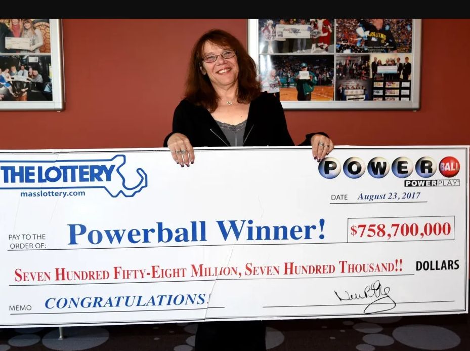 Powerball Выигрыш в $758,4 млн