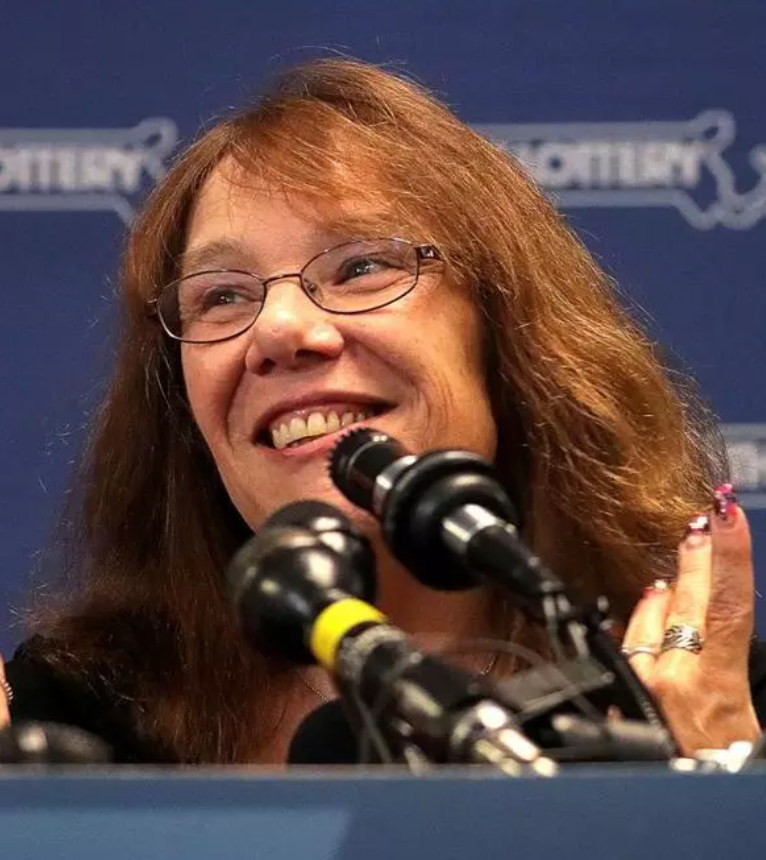 Мэвис Ванчик winner